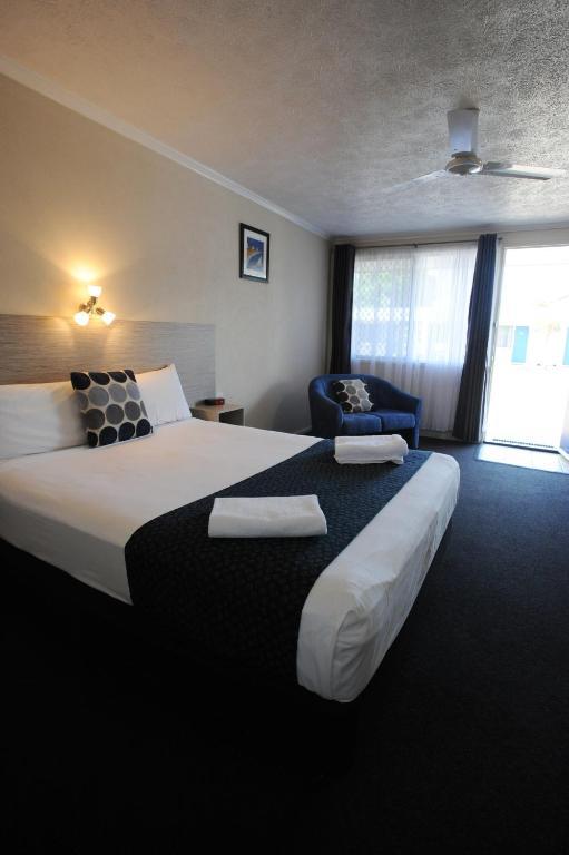 Shoredrive Motel Townsville Room photo