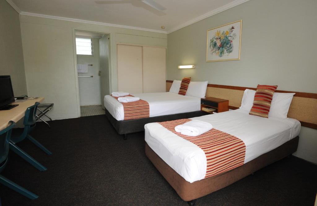 Shoredrive Motel Townsville Room photo